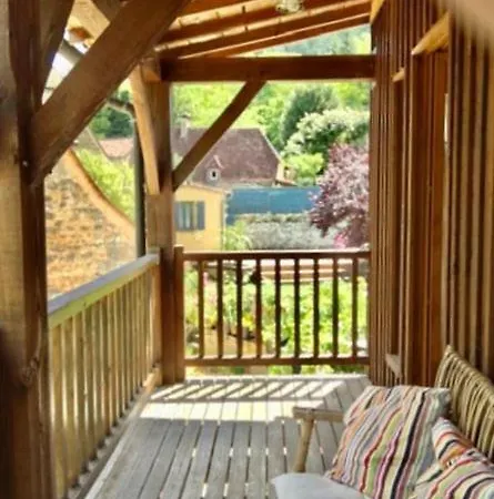 Nyaraló Esparoutis *