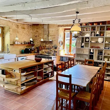 Esparoutis Hébergement de vacances *