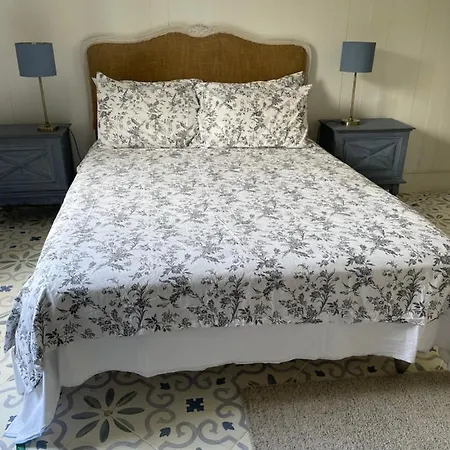 Esparoutis Nyaraló Saint-Cybranet