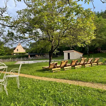Holiday home Esparoutis