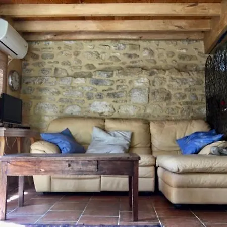 Holiday home Esparoutis