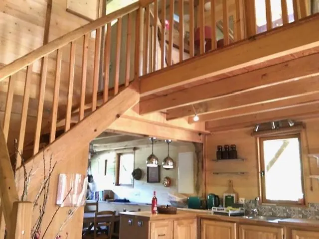 Esparoutis Feriehus *