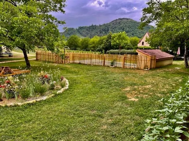 Esparoutis Feriehus Saint-Cybranet